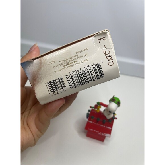 2010 Peanuts Gang “A Pair of Aces” Snoopy & Woodstock Hallmark Ornament - Picture 8 of 9